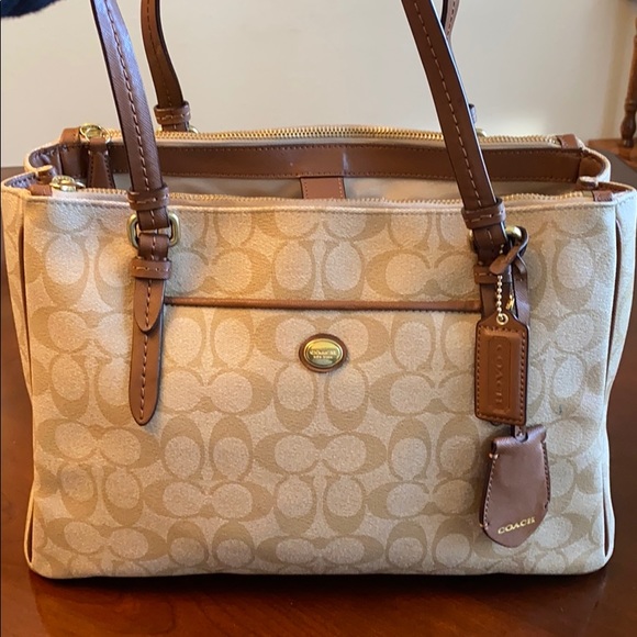 Coach Handbags - Coach purse